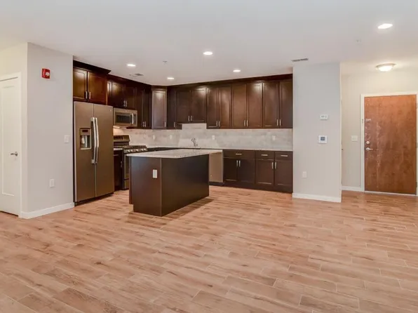 744 Westfield Ave #204, Elizabeth, NJ 07208