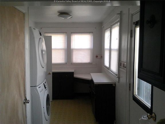 3rd image of 213 Costello St