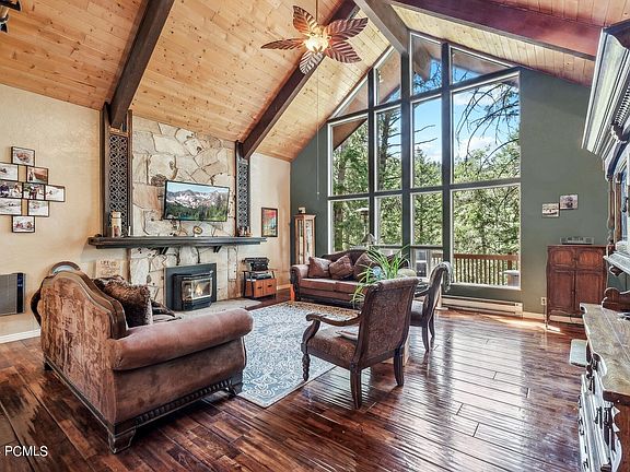 2nd image of 140 Matterhorn Dr