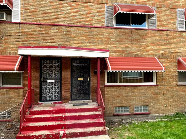 5046 W Jackson Blvd APT B, Chicago, IL 60644