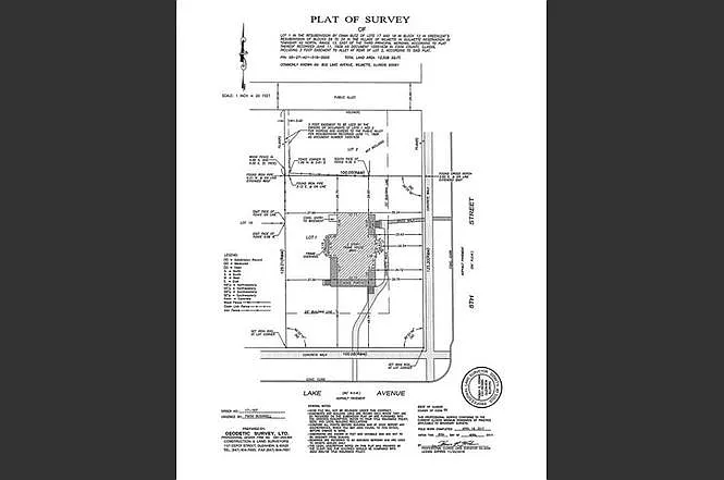 802 Lake Ave photo 1