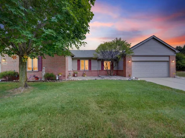 4313 Osprey Ln, Burton, MI 48519