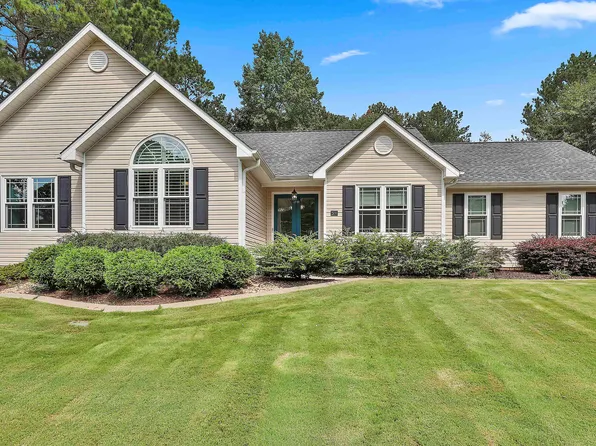 34 N Heathridge Dr, Sharpsburg, GA 30277