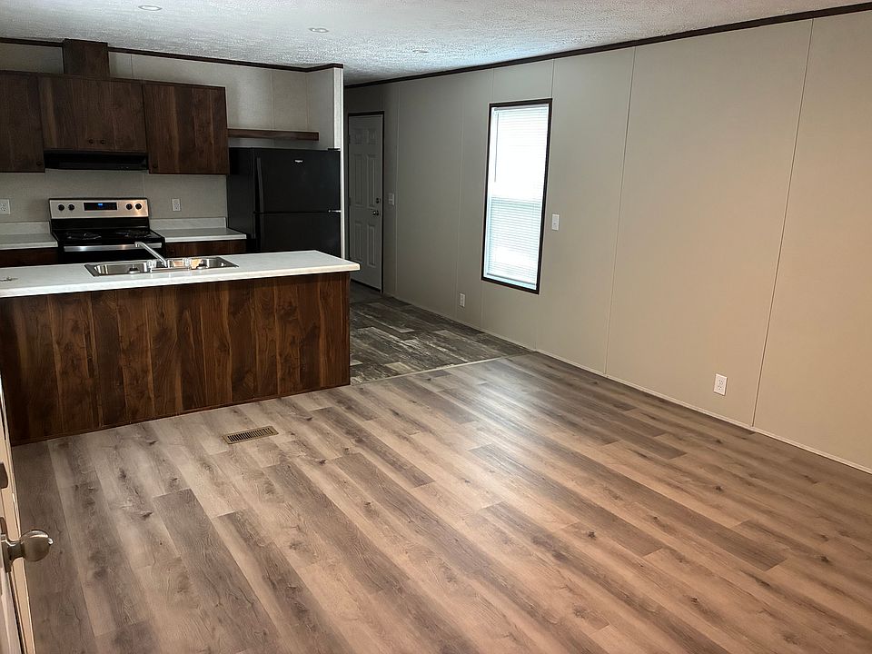 1st image of 1365 Brashiers Chapel Rd