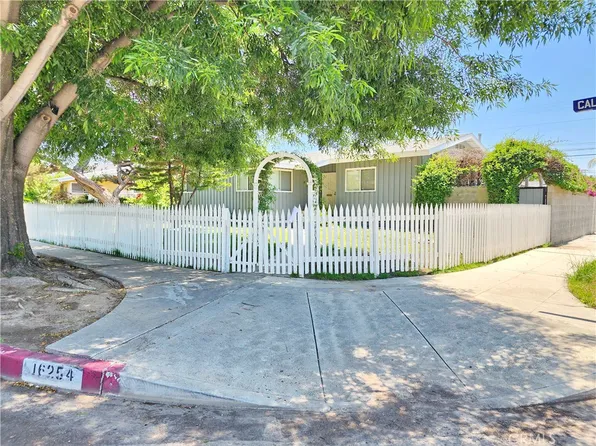 16254 Calahan St, North Hills, CA 91343