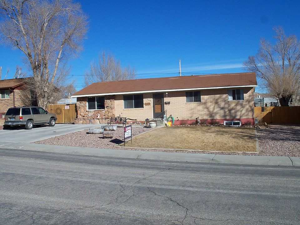 1st image of 120 Miller St