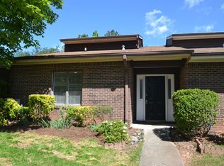 1483 Stoneleigh Cir, Stone Mountain, GA 30088