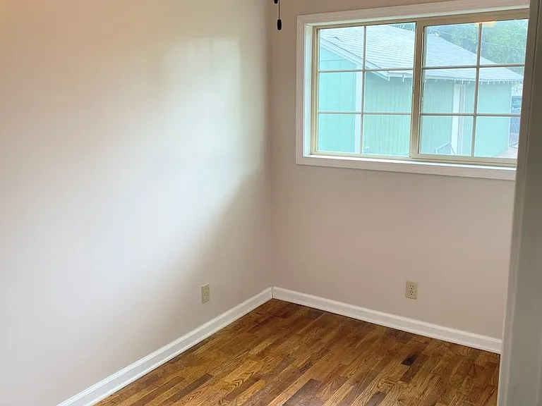 1410 N Forrest St — Photo 5
