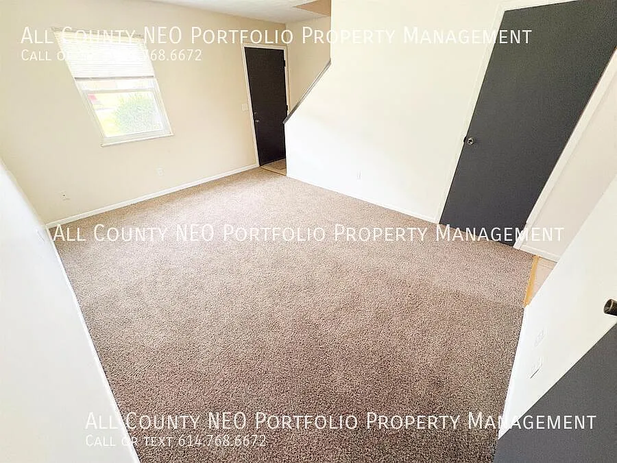 Now Available 2-Bedroom Home With In-Unit Washer & Dryer — Photo 4