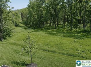 2612 Saddleback Ln, Bethlehem, PA 18015