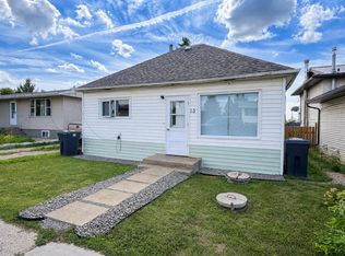 13 N 1st Ave E, Marshall, SK S0M1R0