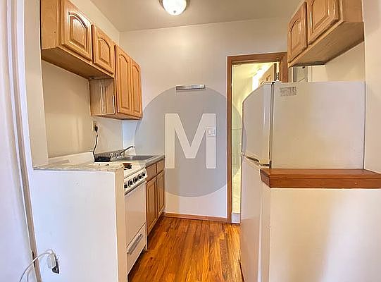 4th image of 1142 1st Ave APT 15
