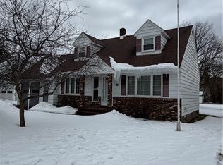 1227 Hillview Dr, Utica, NY 13501