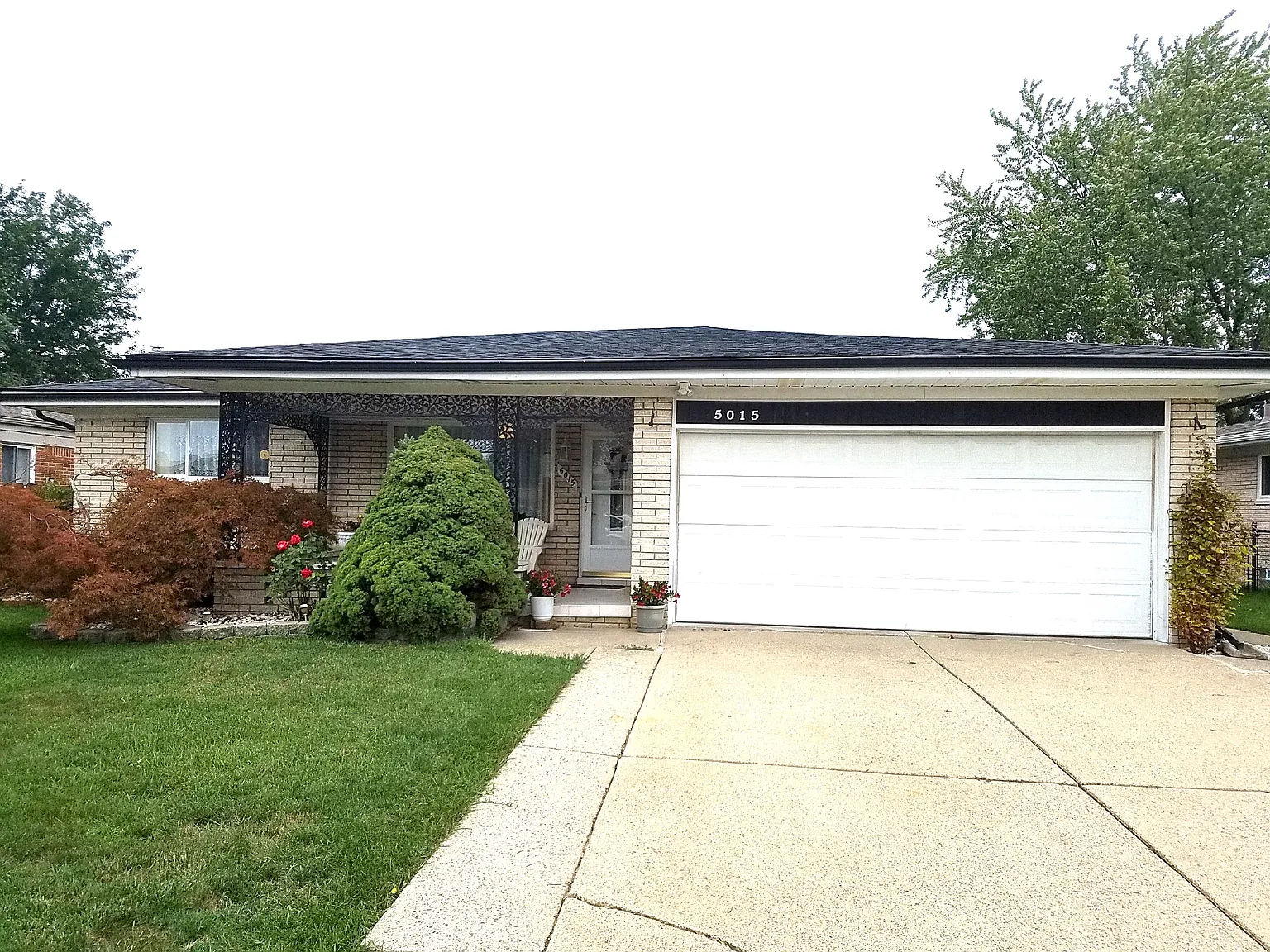 5015 Amherst Dr photo 1