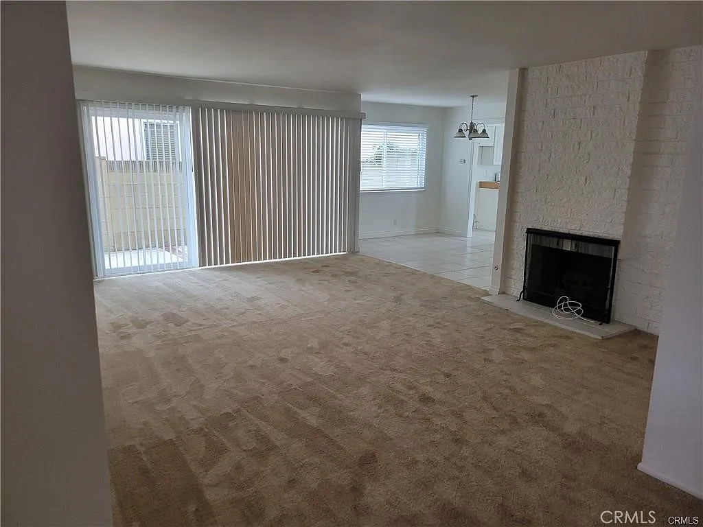 4 bed, 2835 sqft, $5,400 — Photo 3