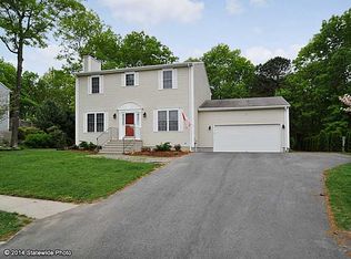 14 Moss Ln, Coventry, RI 02816