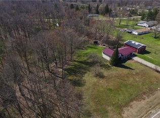 18900 Haskins Rd, Chagrin Falls, OH 44023