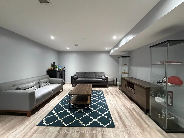 65 Glen Agar Dr #BASEMENT — Photo 13
