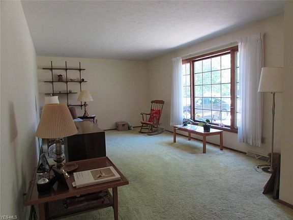 3rd image of 32689 Greenwood Dr