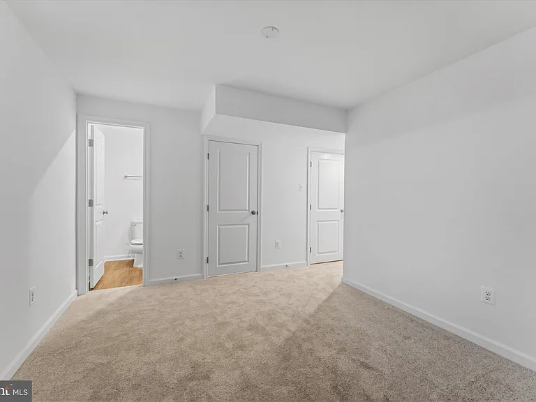 501 Fontana Cir — Photo 28