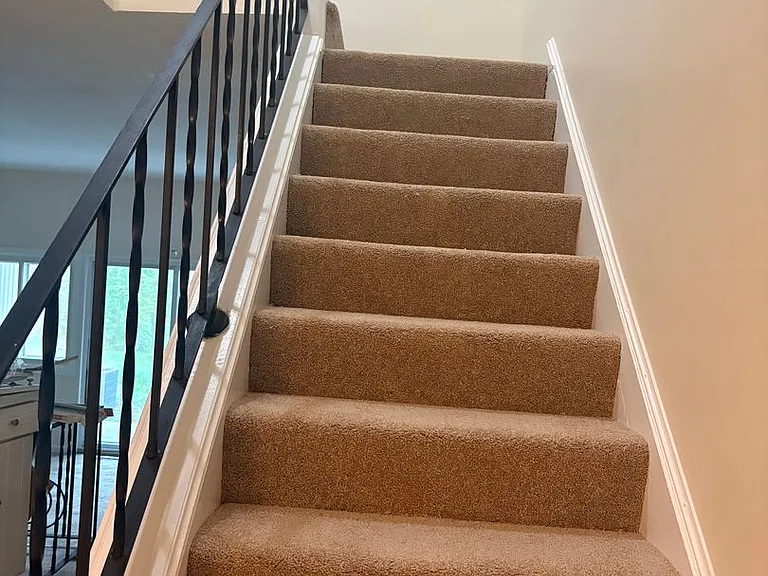 Townhouse Road Apartments — Photo 9