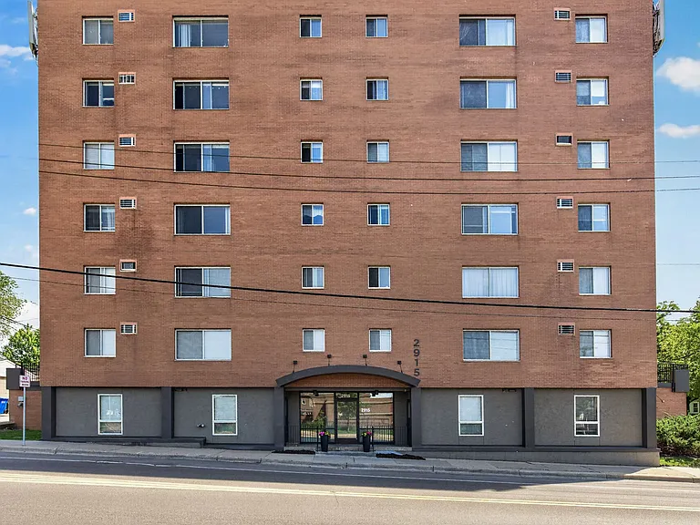 2915 W 50th St — Photo 3