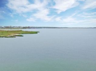 72 Dune Rd, Quogue, NY 11959