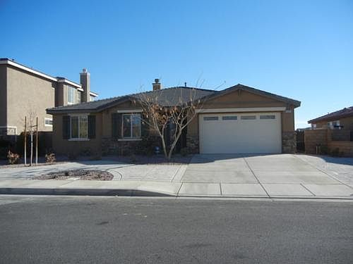1st image of 39312 Gainsborough Dr