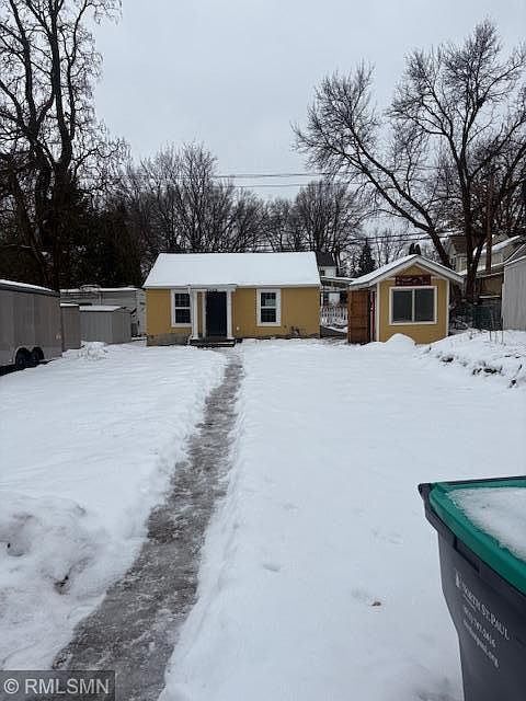 1st image of 2522 15th Ave E