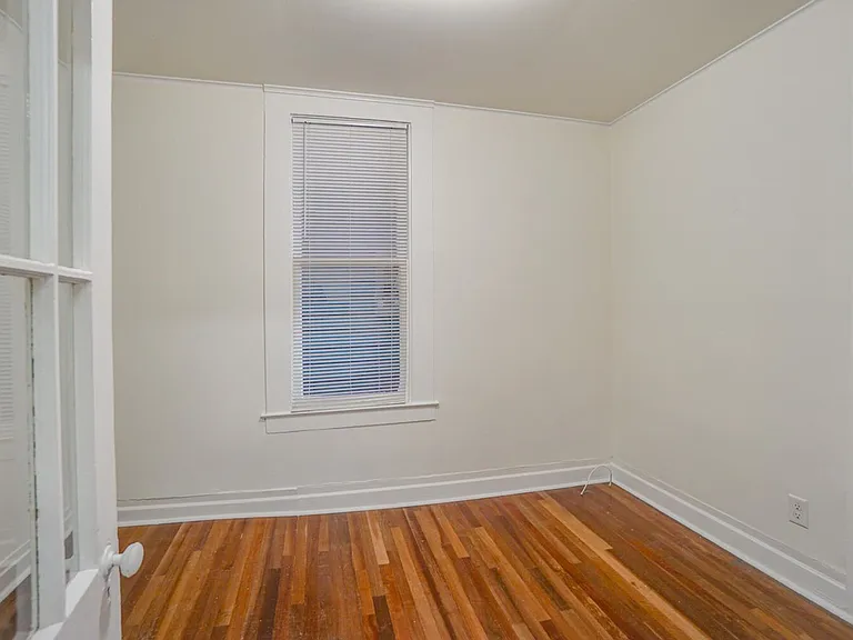 1827-1879 SW Cable Ave — Photo 18