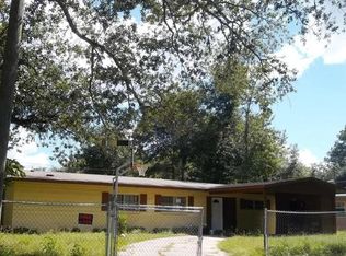 2831 NE 17th Dr, Gainesville, FL 32609