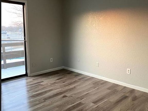 4th image of 1711 N 73rd Ter #1800-6