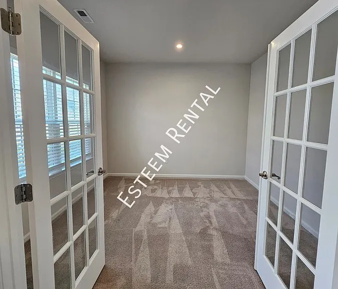520 Citrus Petal Rd — Photo 3