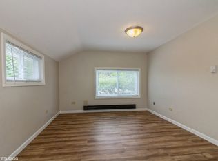 33 N Sumner Ave #F, Aurora, IL 60505