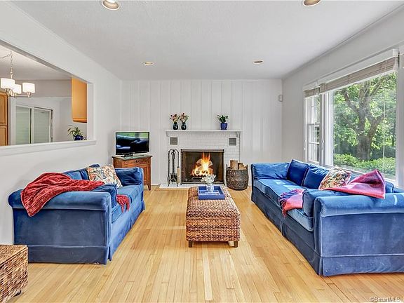 3rd image of 94 Bart Rd