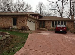 2450 E Lake Shore Dr, Crown Point, IN 46307