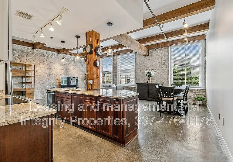 825 Lafayette St #4 — Photo 15