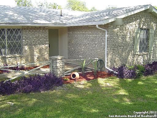 3rd image of 7422 Castle Wood Dr
