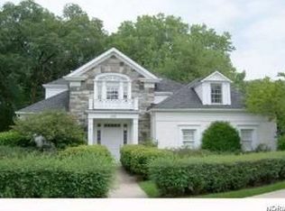 1093 Clubside Dr #4, Westlake, OH 44145