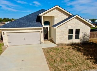 153 medium meadow, Lytle, TX 78052
