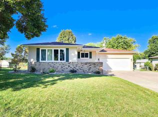 402 Adare Rd, Norfolk, NE 68701