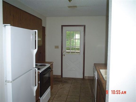 4th image of 8101 E 100th Terrace Ct