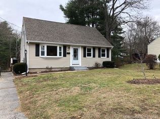 88 James St, Colchester, CT 06415