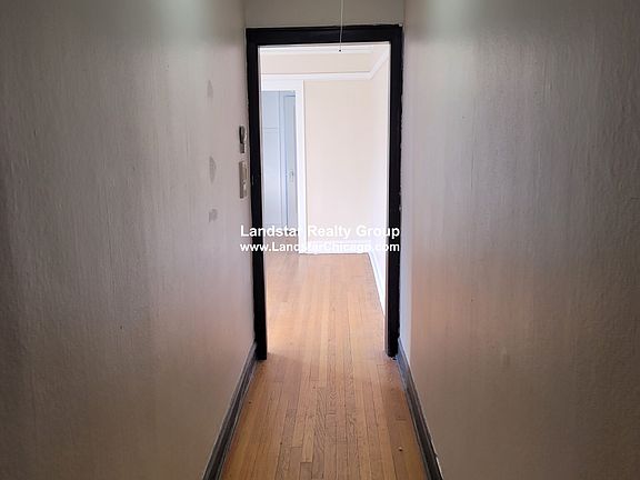 4th image of 2415 W Sunnyside Ave APT 2