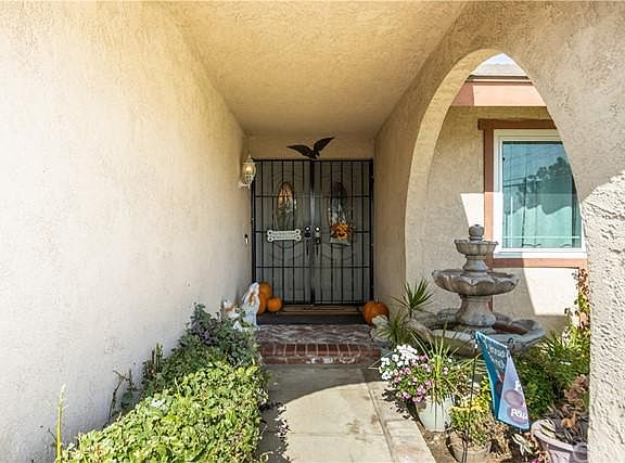 5th image of 1399 Gardenia Ln