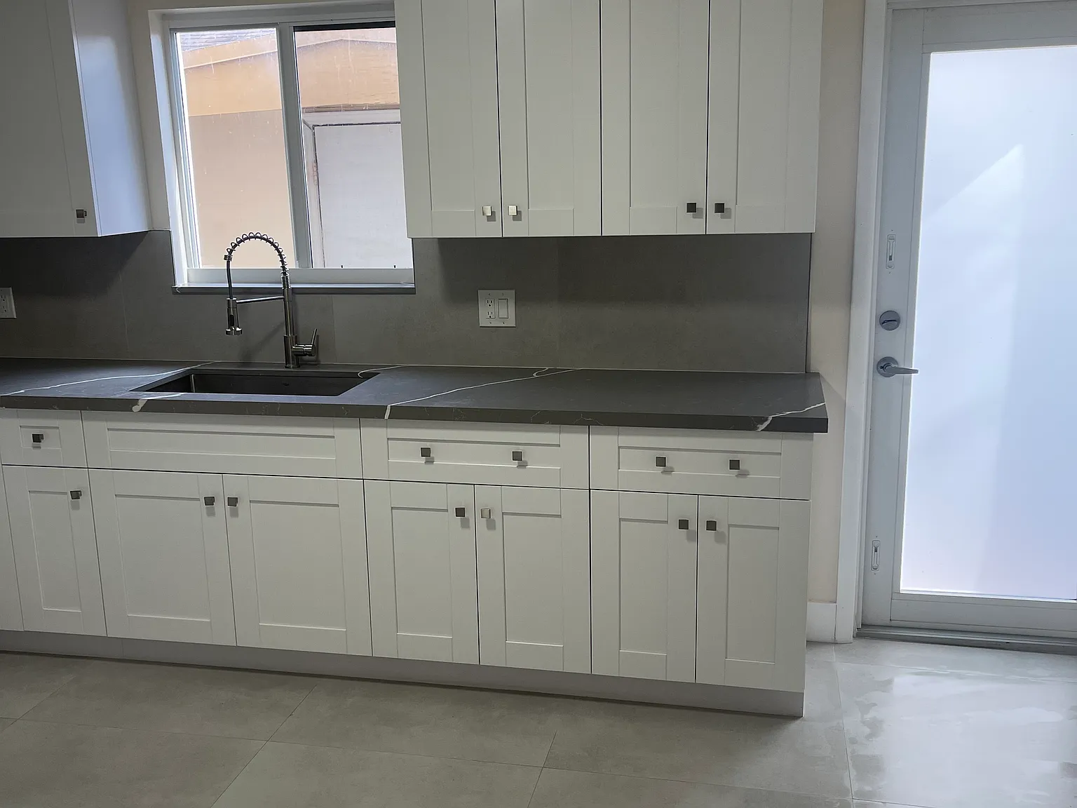 2 bed, 1.5 bath, 1000 sqft, $3,000 — Photo 2