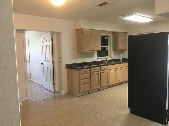5th image of 1983 Williams Manor Ave