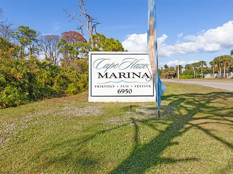 8272 Harborside Cir — Photo 43