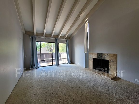 3rd image of 2237 Woodside Ln Unit 6