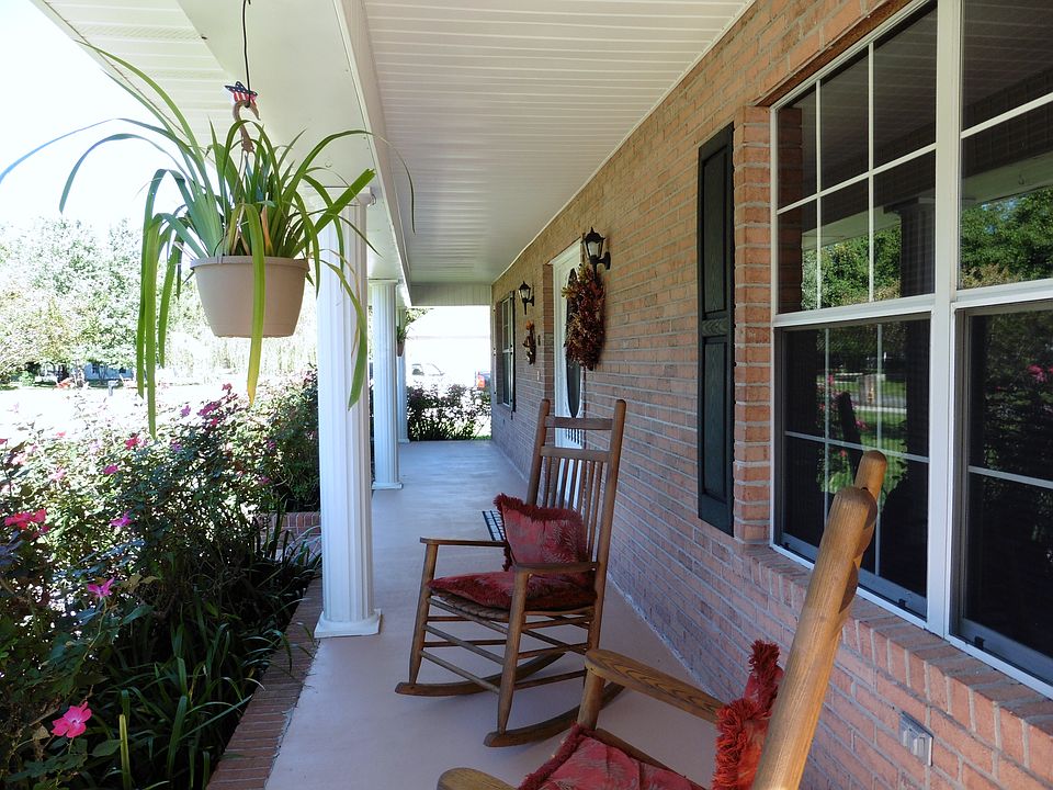 Rocking chair style ft porch